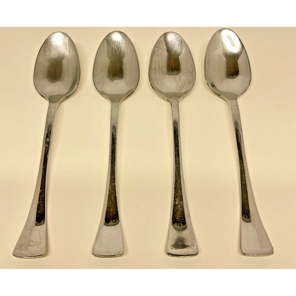 Oneida Silver Emma Mirror Stainless Steel Flatware set (4) 6 1/4" Teapoons-China